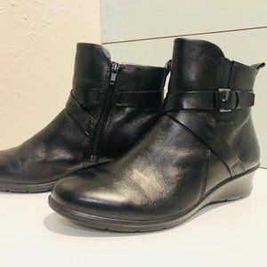 ECCO Abelone Cross-Buckle ankle BOOTS ~ Sz 8 NEW